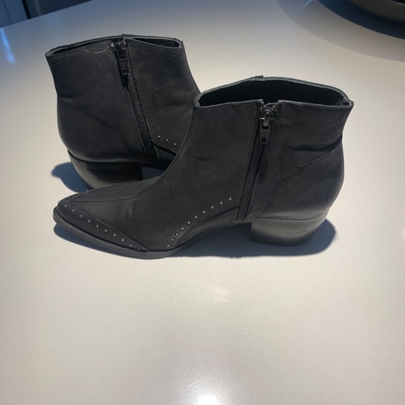 Super cool Danish boots - Picture 3 of 6